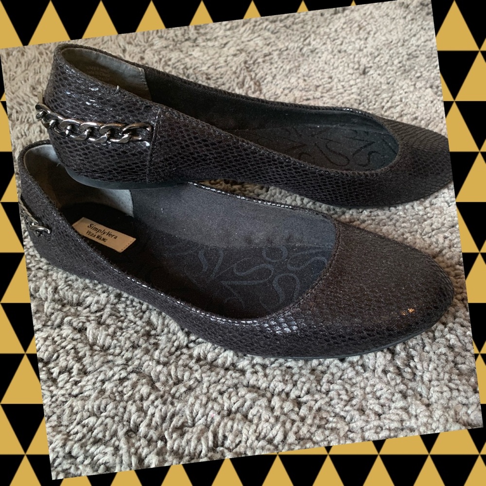 Simply Vera- Vera Wang Flats